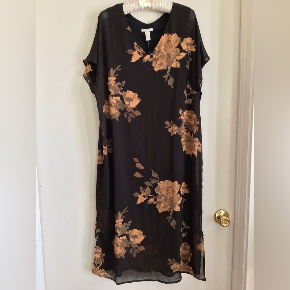 Black dress, has lining
